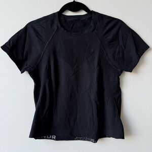 LNDR Cropped Technical Fitness Tee, Size M/L